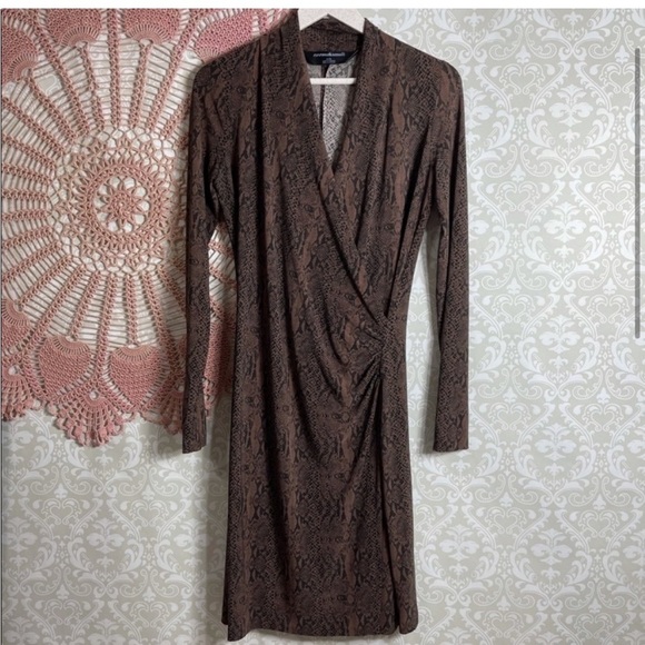 Norma Kamali women’s snake reptile print wrap long sleeve bodycon slinky neutral - Picture 13 of 13